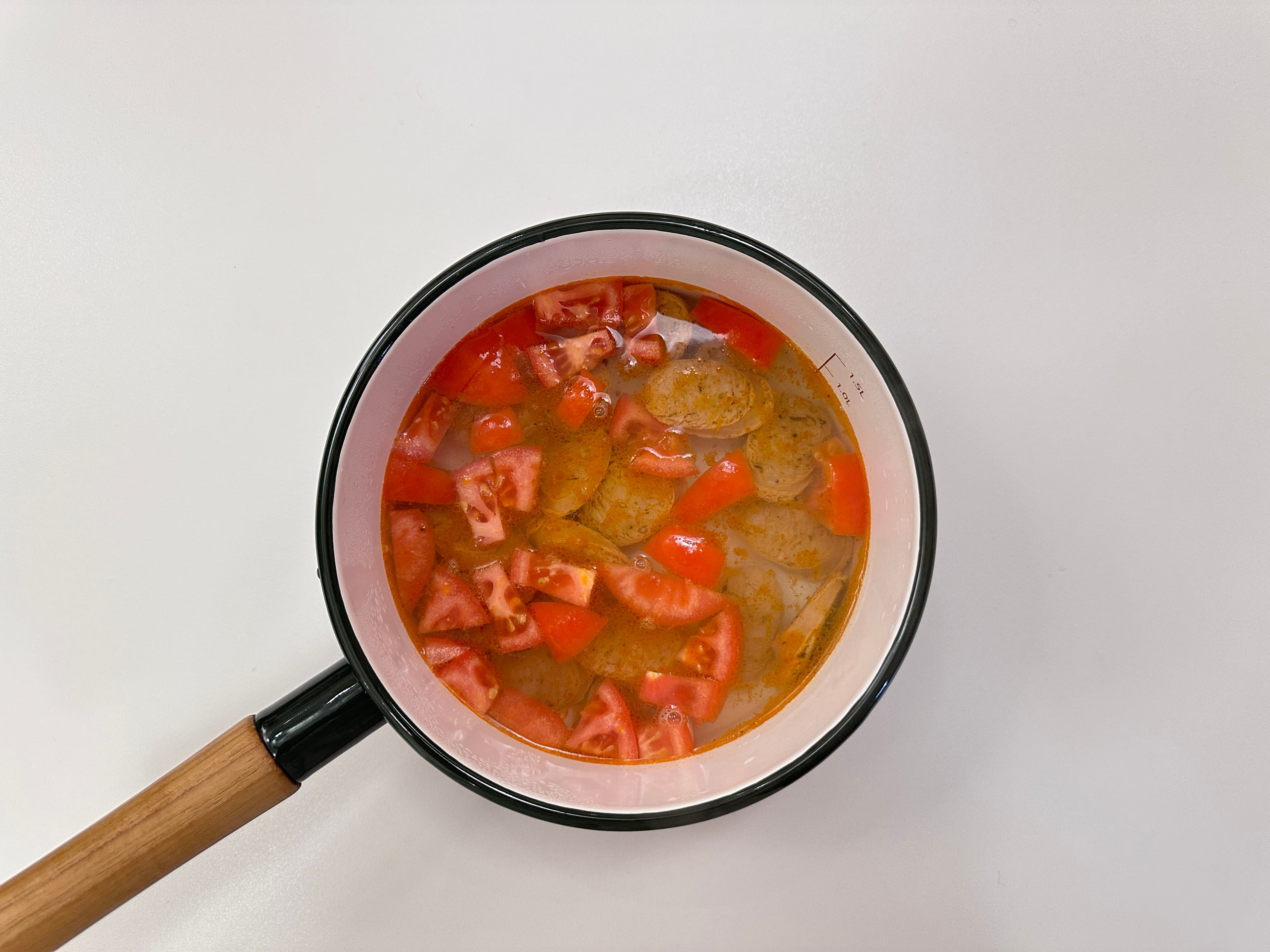 토마토 소시지 라면 3단계